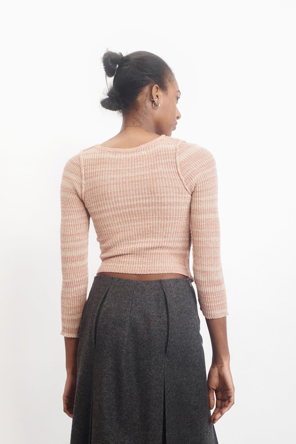 Gabe Gordon Vortex Sweater II / Peach | distal phalanx