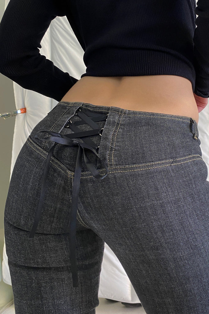 2002 紧身牛仔裤