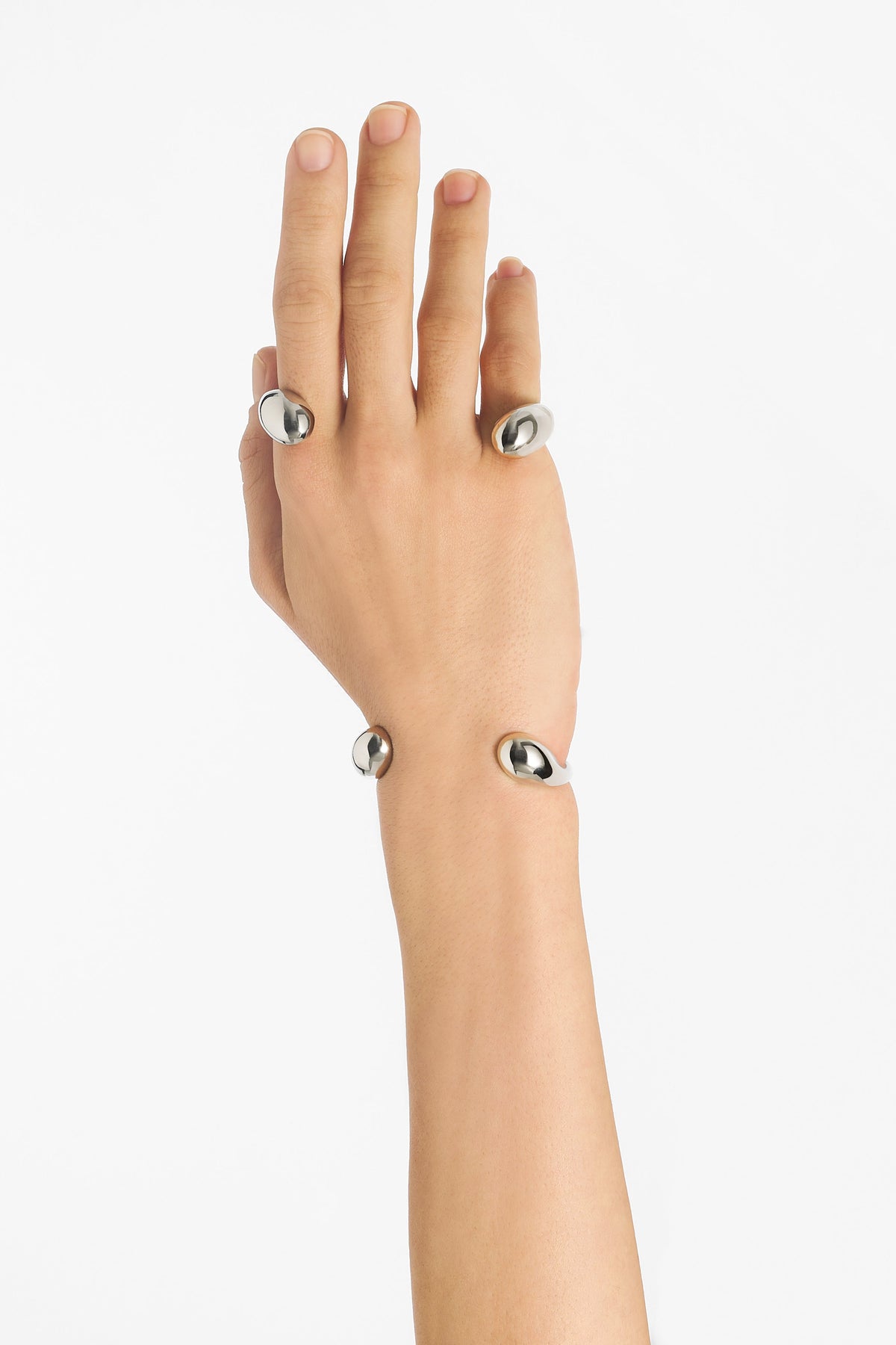 HUGO KREIT Serti Bracelet Set | distal phalanx