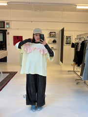 Ashley Williams Curtain T-Shirt / Pink | distal phalanx