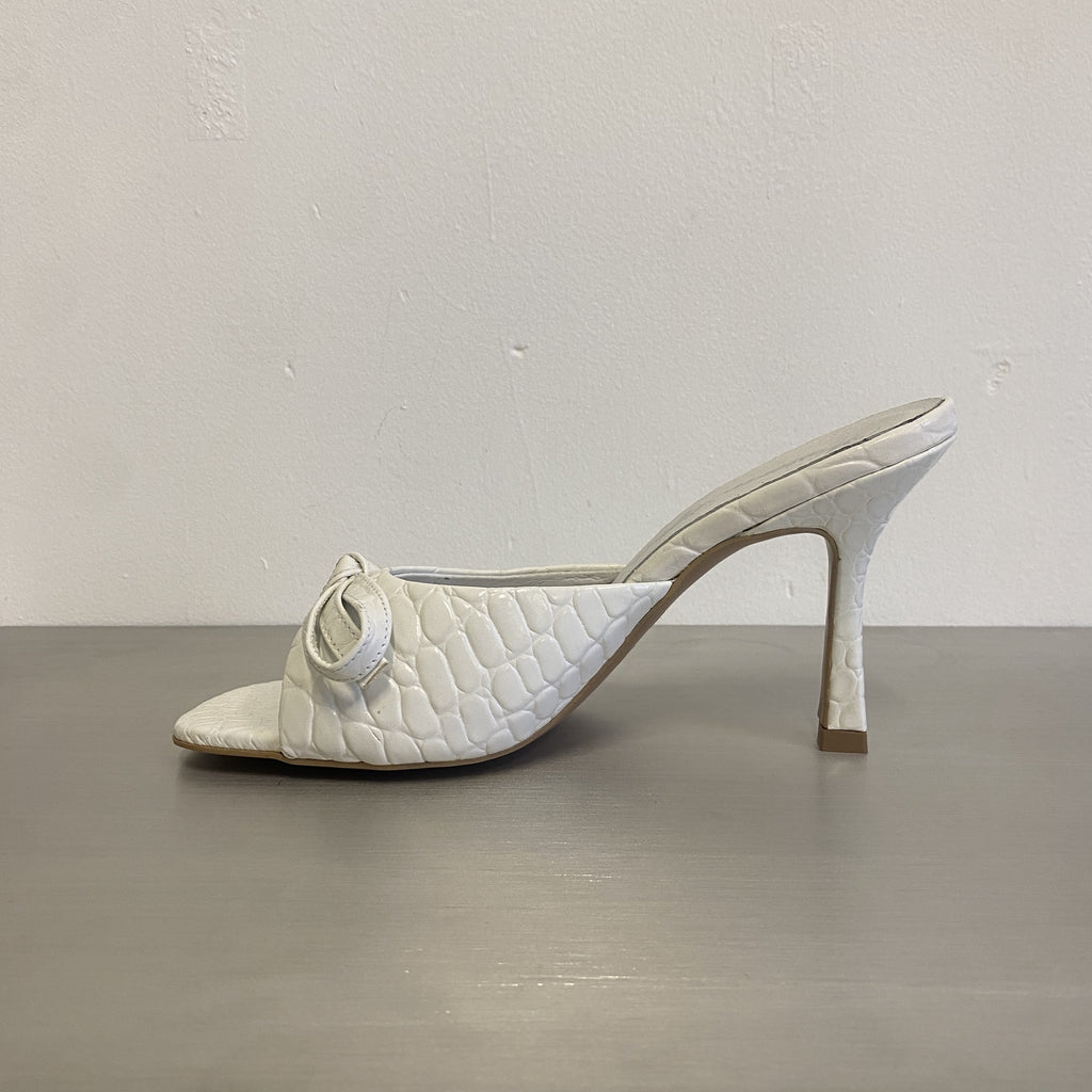 Bow Heels / White