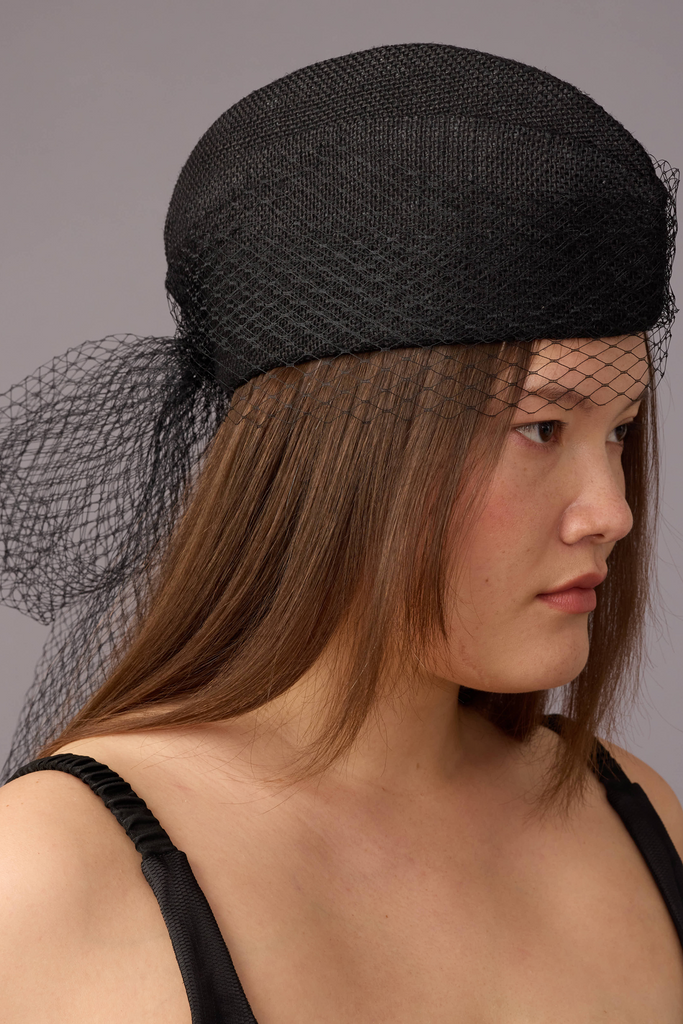 Veiled Crew Hat / Black