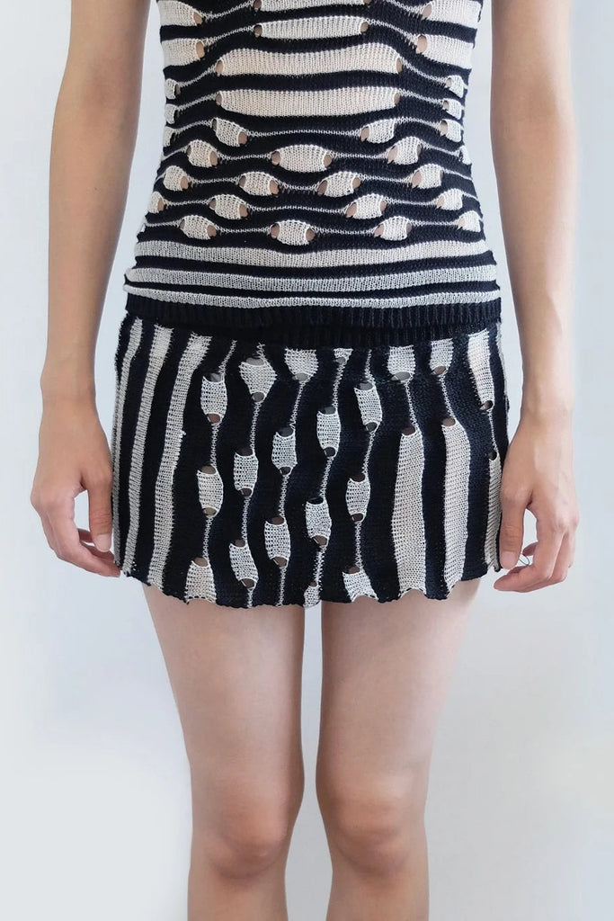 Ripple Skirt / Black or Cream